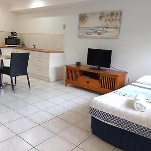 https://palm-waters-holiday-villas.queenslandhotels.net