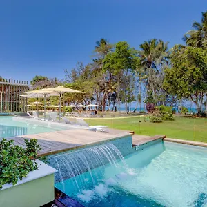 https://castaways-resort-spa.queenslandhotels.net